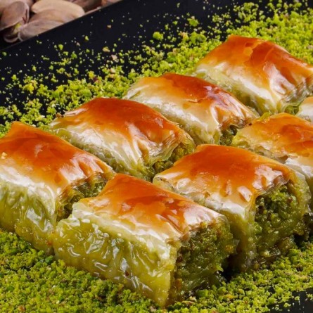 PADİŞAH FISTIKLI BAKLAVA