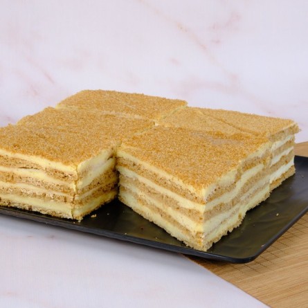 Medovik Dilim Pasta (Rus Ballı Pastası)