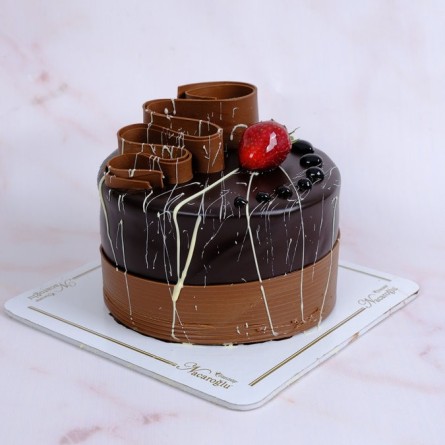 Çikolatalı Yaş Pasta (4 ve 6 kişilik)